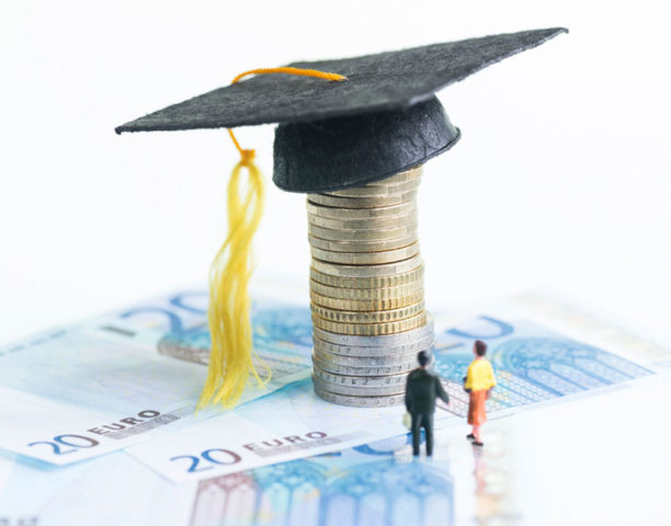 Деньги на картинке евро