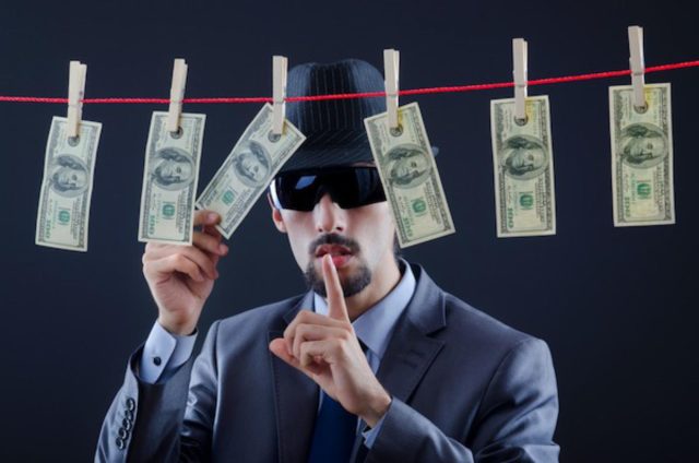 Арест счета при отмывании денег