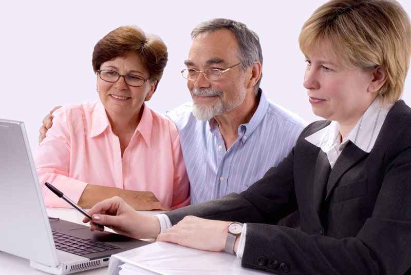Кредит наличными для пенсионеров в Уральском банке (УБРиР)